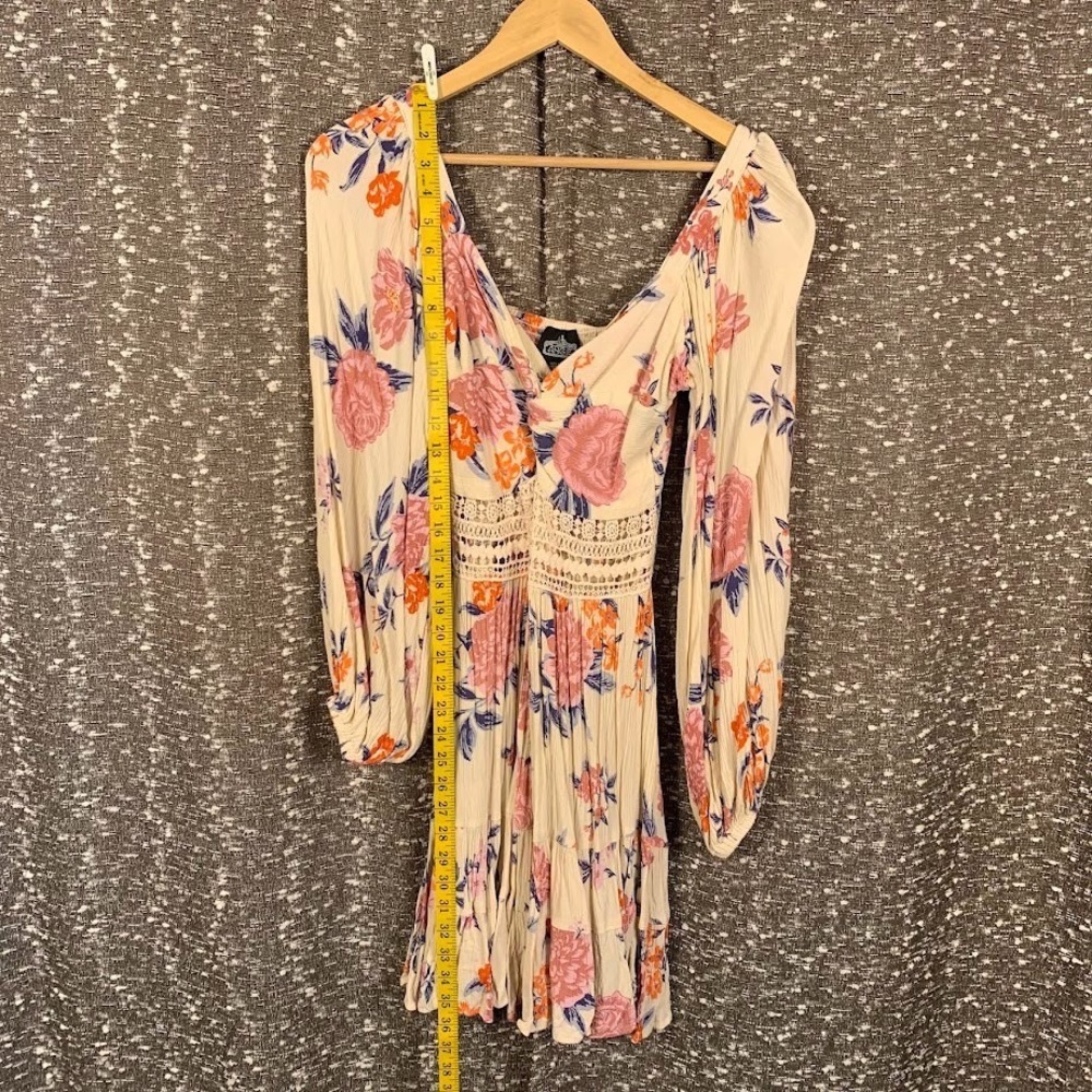 Angie by Anthropologie Twist Front Floral Mini Dress Crochet Boho Women's Medium - Picture 6 of 10